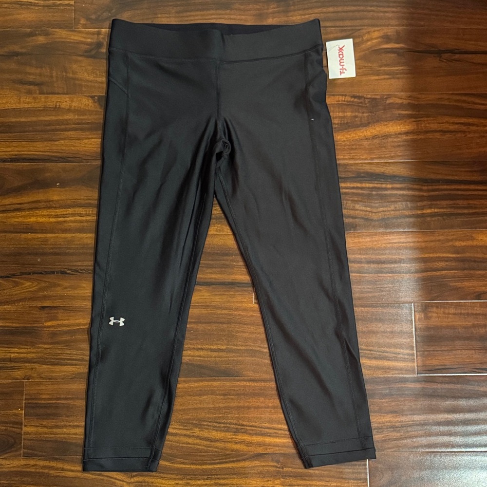 Under Armour Black Performance Cropped Leggings